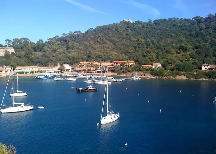 Les Pesquiers * Ιέρ